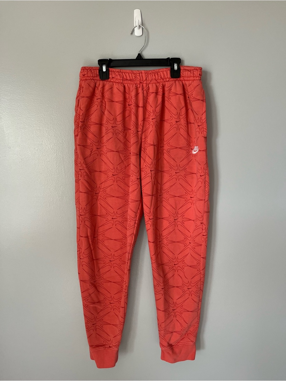 Nike Allover Swoosh Print Fleece Jogger Sweatpants Coral Red Size Large